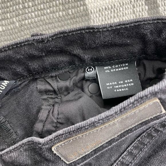 GRLFRND Low-Rise Straight Leg Jean Size XS /US 24 - Picture 8 of 10